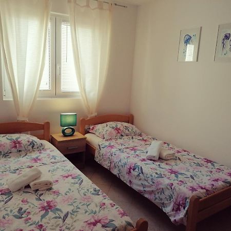 Apartment Vesna Vir Ngoại thất bức ảnh